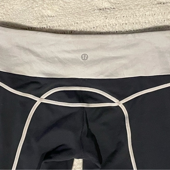 Lululemon Athletica Black Gray Crop Leggings Size 6 - Picture 5 of 9